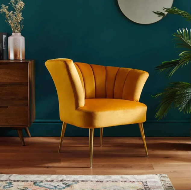 Luxury Velvet Accent Chair with Gold Metal Legs – Modern Upholstered Lounge Chair for Elegant Interiors